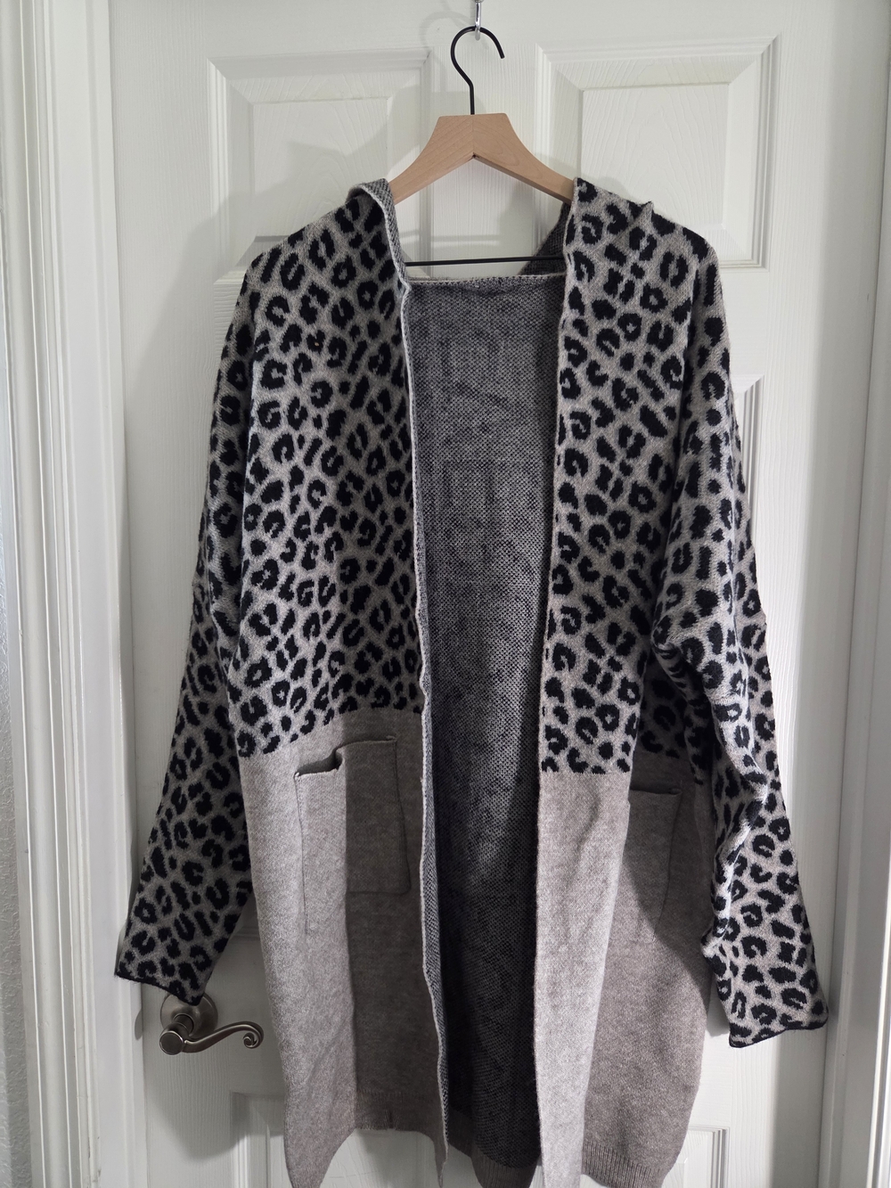 Open-Front Hooded Leopard Print Cardigan in Gray